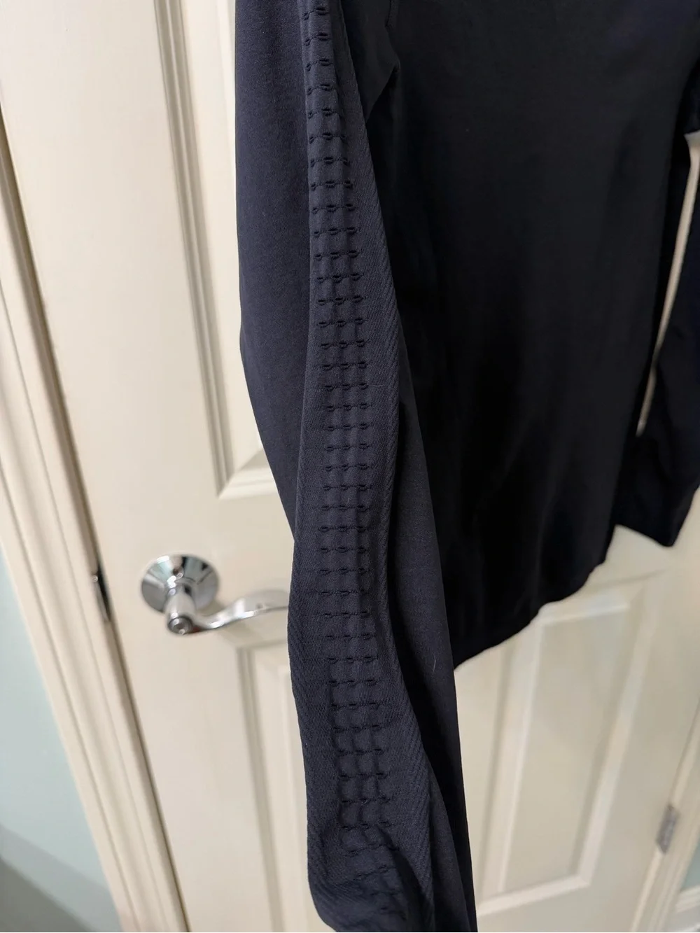 Fabletics top - Picture 4 of 4